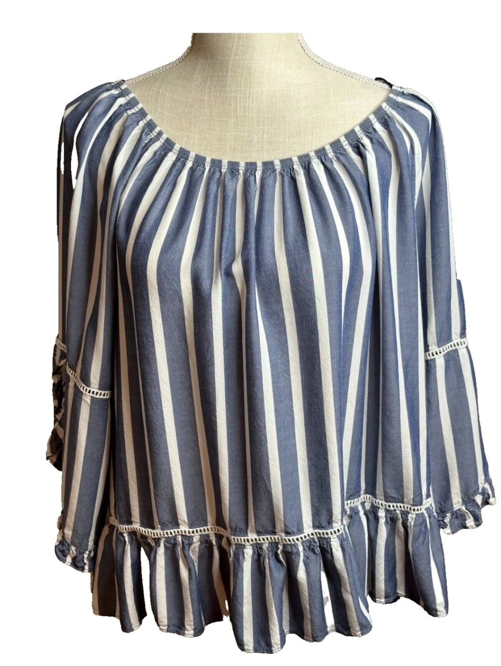 Fever 100% rayon blue/ white striped peasant top size small relaxed fit